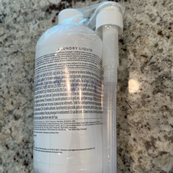 Scentsy Palm Beach Breeze Laundry Liquid - White - Picture 2 of 2